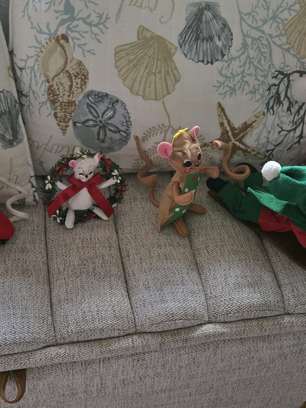 Vintage Felt Mouse Doll in Green Dress